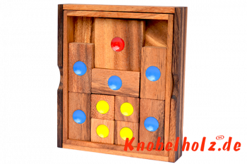 Khun Pan medium, Escape Schiebespiel, in einer Holzbox tolles Schiebespiel 1 Spieler in Maßen 11,8 x 10,0 x 2,5 cm , khun pan samanea wooden game