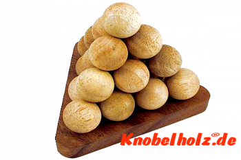 Ball Pyramiden Puzzle 2 Kugelpzramide mit unterschiedlichen Teilen mit Holzkugeln in den Maßen  14,5 x 14,5 x 9,0 cm samanea wooden brainteaser