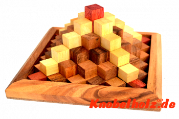 Fluch des Pharao Pyramiden Puzlle Big Keops aus Holz 3D mit den Maßen 15,0 x 15,0 x 8,5 cm samanea wooden brain teaser