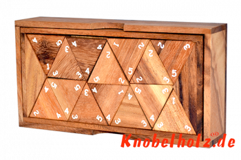 Triomino das Dreiecks Domino mit Zahlen spielen und rechnen lernen mit Kindern ...schön aufgepasst jetzt müssen immer 2 zahlen pro Seite zueinander passen.