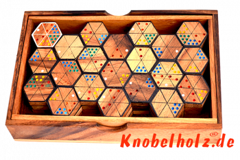 Hexadomino oder Hexamino ein Sechseck Domino, ist wie jedes andere Domino, ein Gesellschaftsspiel für die gesamte Familie