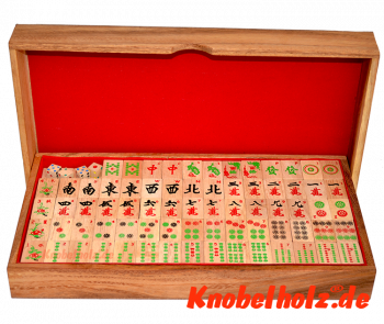 Mahjong das Spiel des fernen China nicht wie Du es aus dem Computer kennst hier wird mit anlegen und Würfeln gespielt