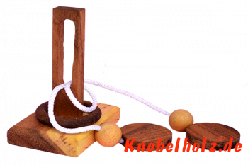 Lord of the Ring Plus extra schweres Schnurpuzzle mit Ring und 2 Kugeln in den Maßen 7,6 x 10,8 x 13,3 cm, samanea wood string brain teaser