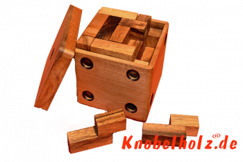 Packing Box Z Holzpuzzle 3D Pentominoe mit 25 Teilen in den Maßen 8,8 x 8,8 x 8,8 cm, samanea wood brain teaser
