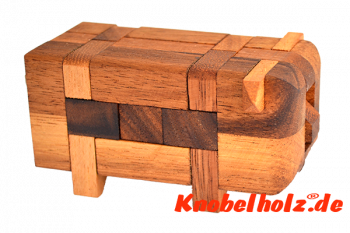 Pig Puzzle das Schweinchen Puzzle aus Holz mit den Maßen 11,0 x 6,8 x 6,0 cm samanea wooden brain teaser